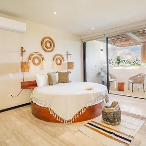 Extraordinary To Choose From Penthouse With Private Pool Or A 2br In Fully Equipped In Appartement